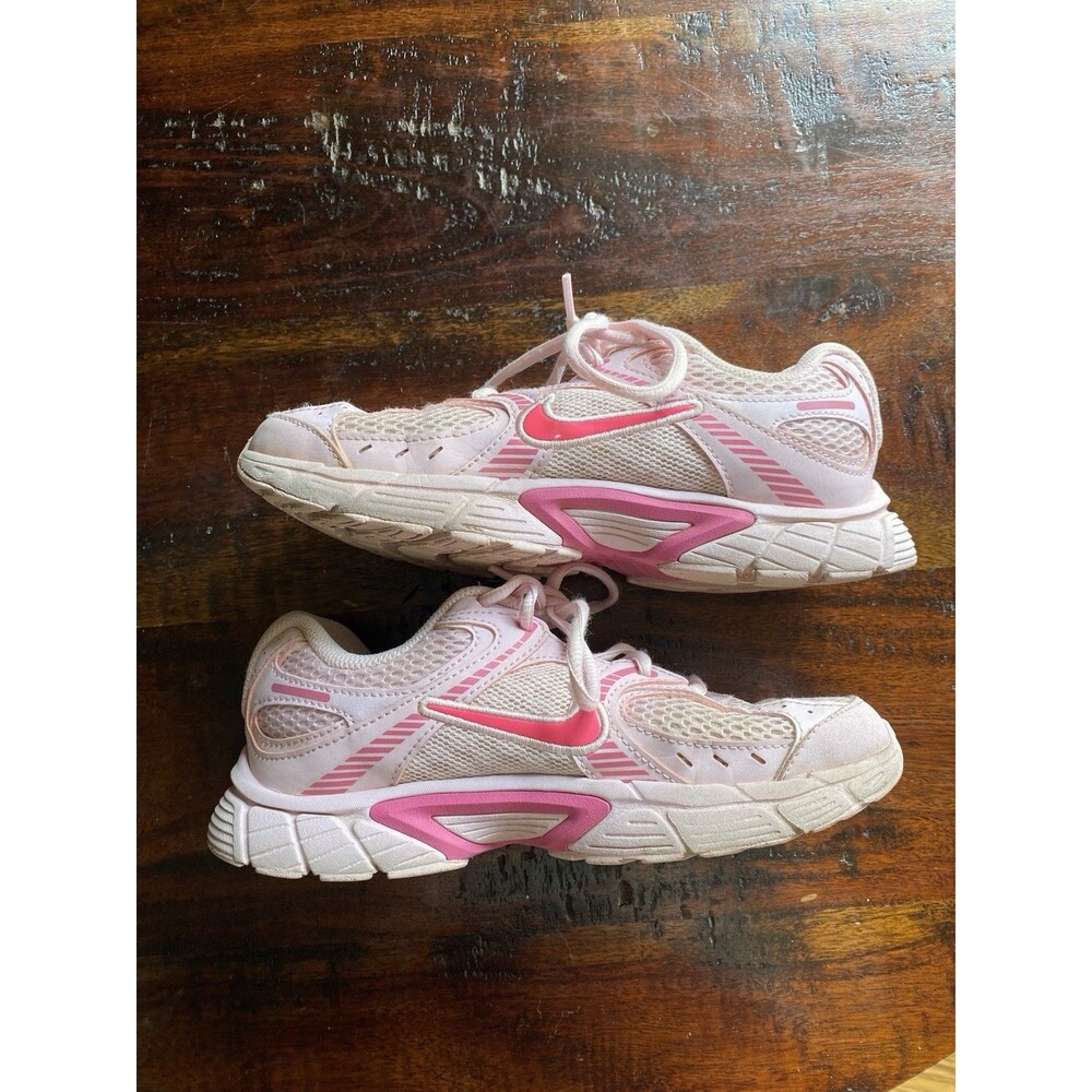 Nike V5 RNR Athletic Shoes Kids 3.5 Youth Lace Up Sneakers Pink